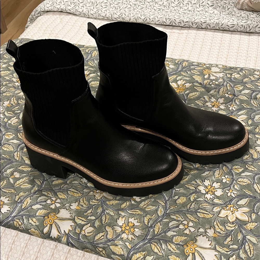 DV by Dolce Vita Black Ribbed Ankle Boots
